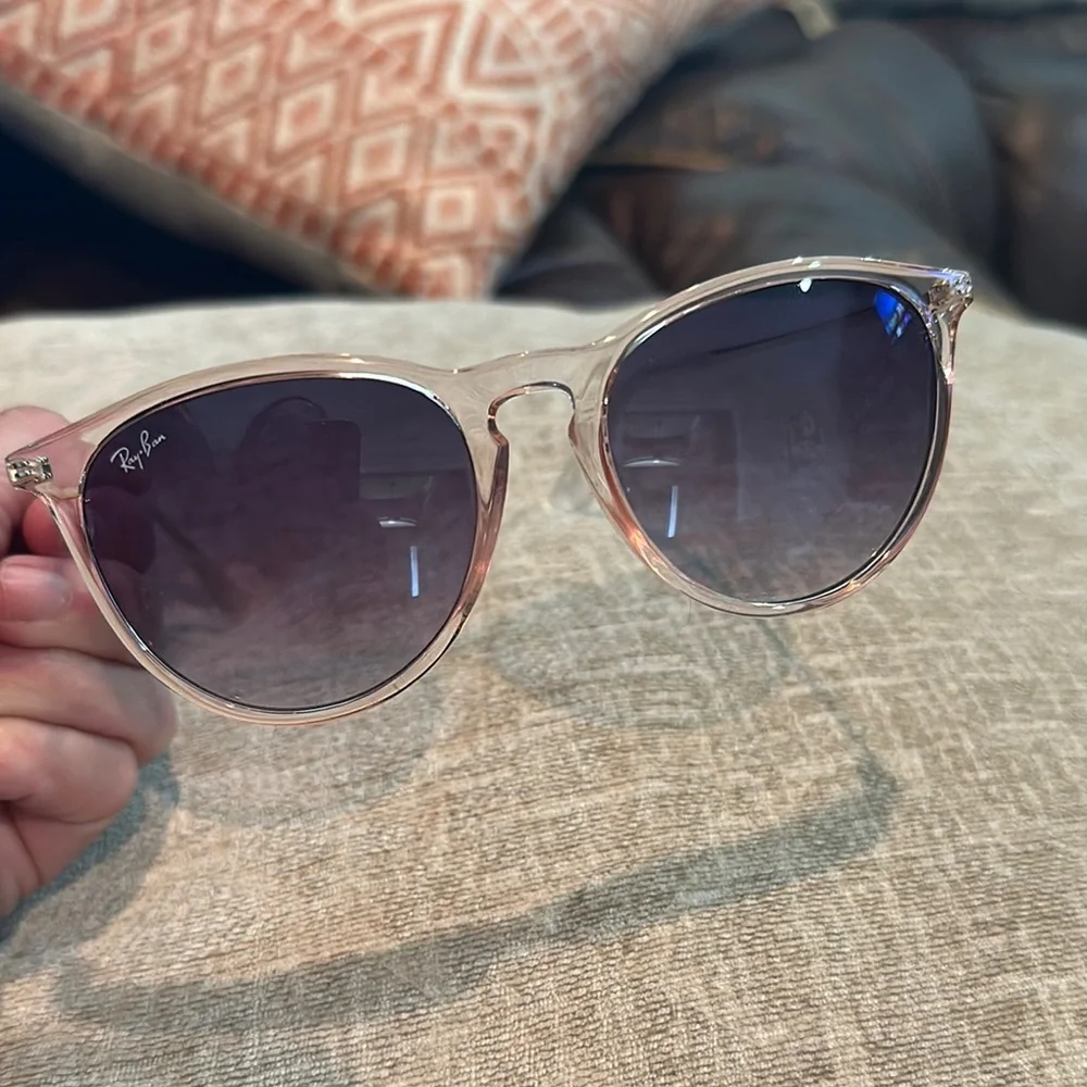 Ray-Ban Pink Erika new in box - Picture 4 of 8